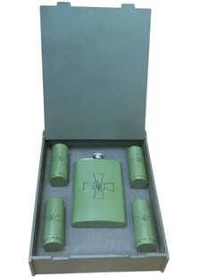 Набір подарунковий Хрест ЗСУ чорний 4 Profi в коробці (Фляга 9 OZ+ 4 чарки патрон) фото