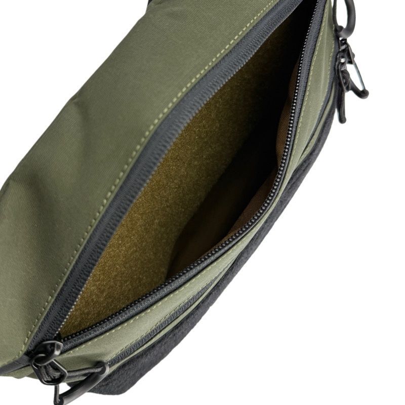 Тактическая мужская сумка через плечо RoKit Olive Black M с MOLLE и панелью велкро фото