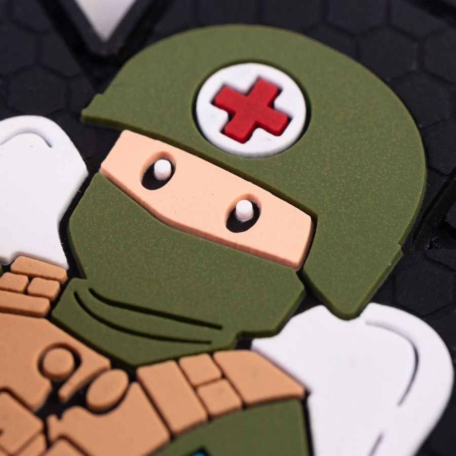 ПВХ патч (шеврон) "Військовий медик" чорний фото