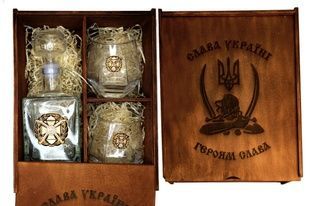Набір подарунковий 4Profi в коробці з грав. "Слава Україні"Хрест ЗСУ Золото (Граф. 500мл + 2ст. 340 мл) фото