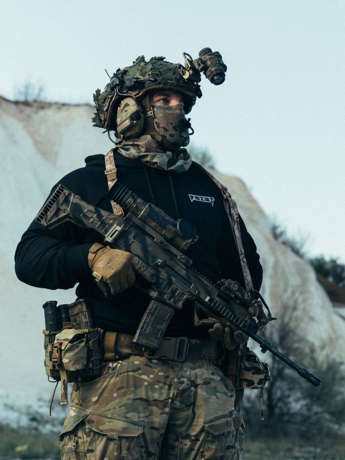 Чоловіче худі Soldier чорний BEZET фото