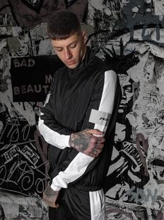 Куртка вітровка BEZET Old School чорний фото