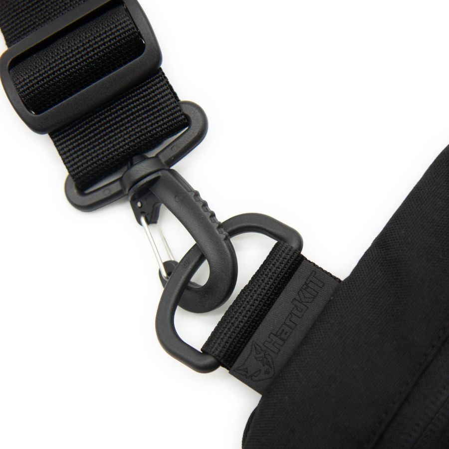 Тактическая сумка через плечо с патч панелью для шеврон Cordura Black HardKit RoKit M фото